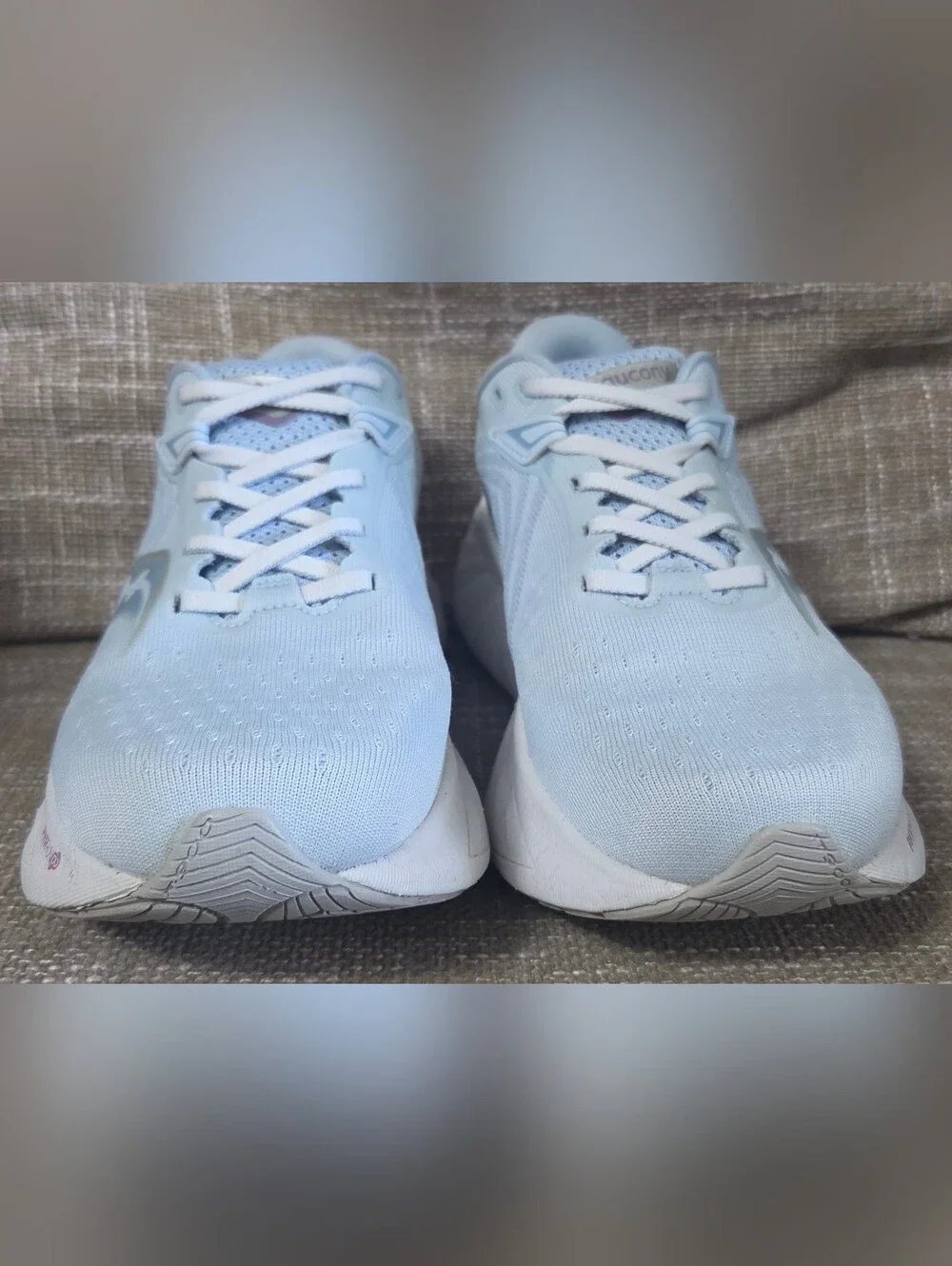 Saucony Triumph 22 Women's Size 9 W Light Blue Shoes Spenco PolySorb Insoles